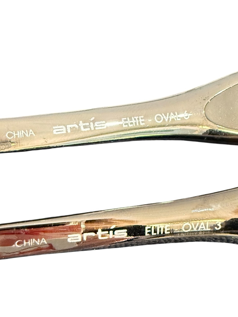 Artis Makeup Brushes Elite Oval 3 & Elite Oval 6 plus Cleaning Pad. - Picture 4 of 6